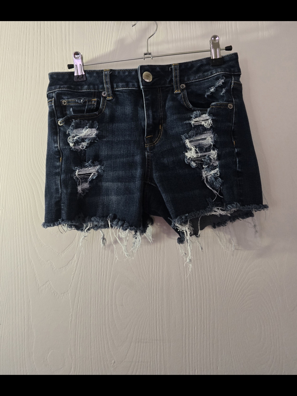 American Eagle Outfitters Dark Wash Distressed Denim Shorts - Women Size 4
